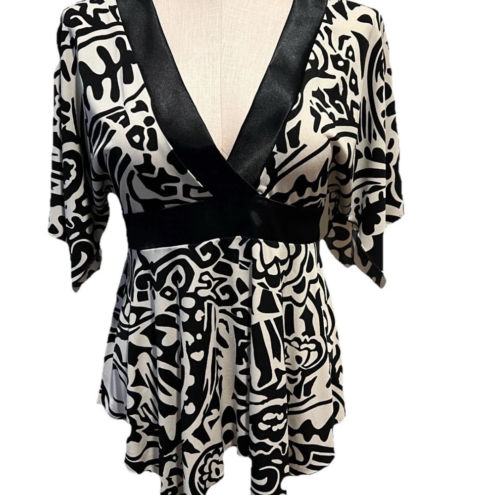 Boho Women’s SOULMATES Black & Ivory Handkerchief hem Top Blouse Tunic sz L